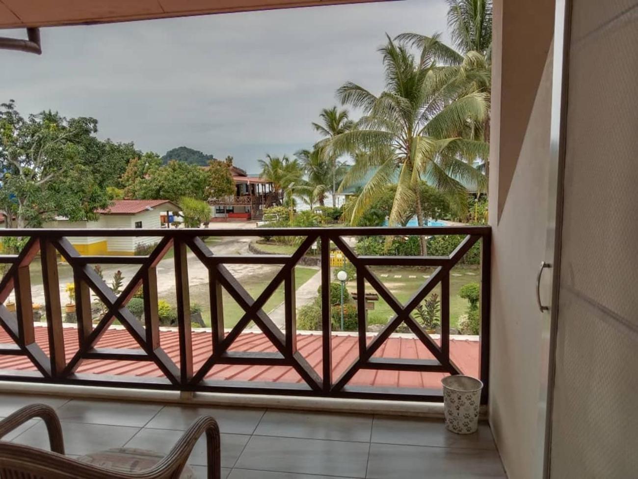 Seaside Travellers Inn Kinarut Dış mekan fotoğraf
