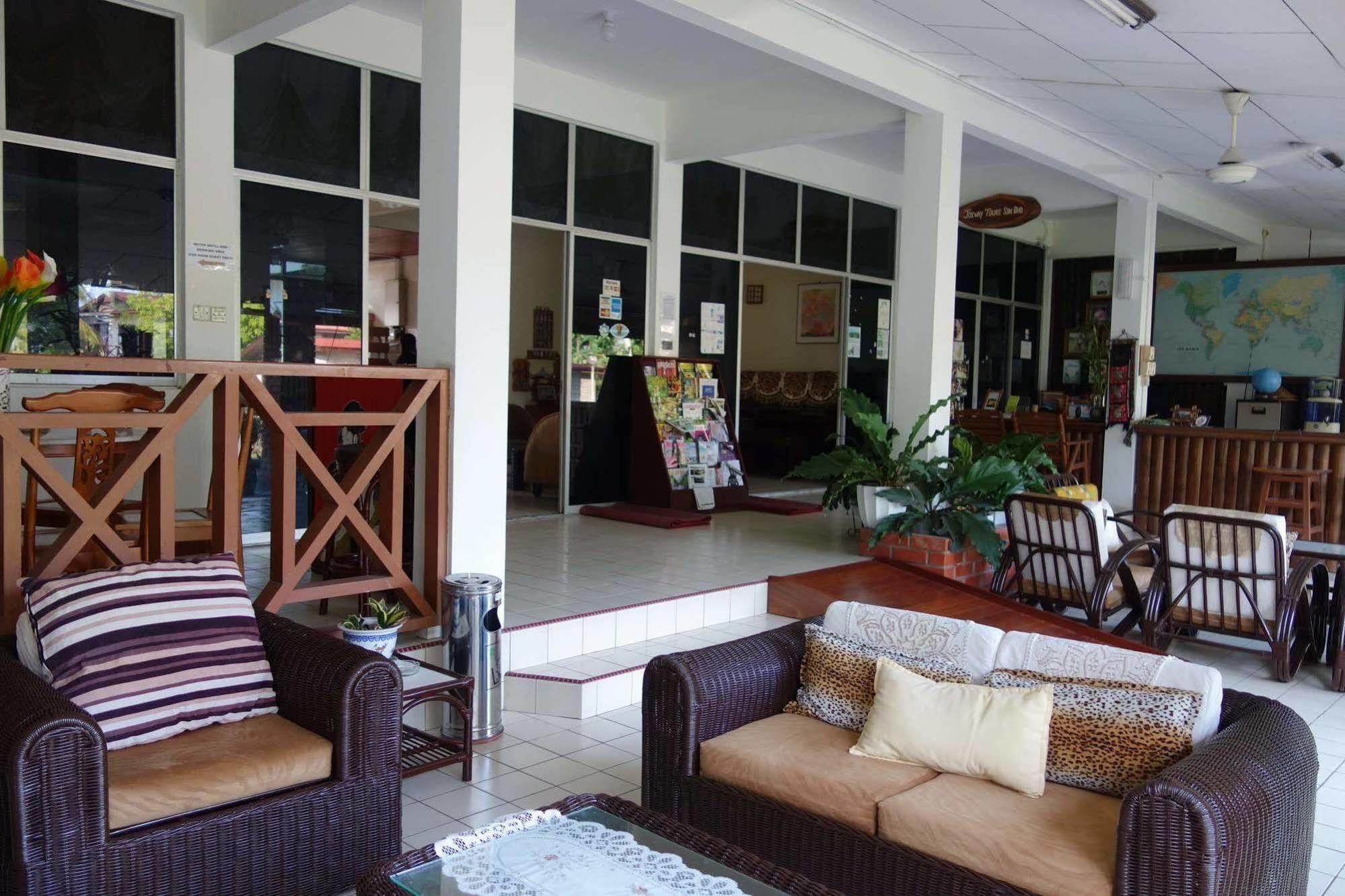 Seaside Travellers Inn Kinarut Dış mekan fotoğraf