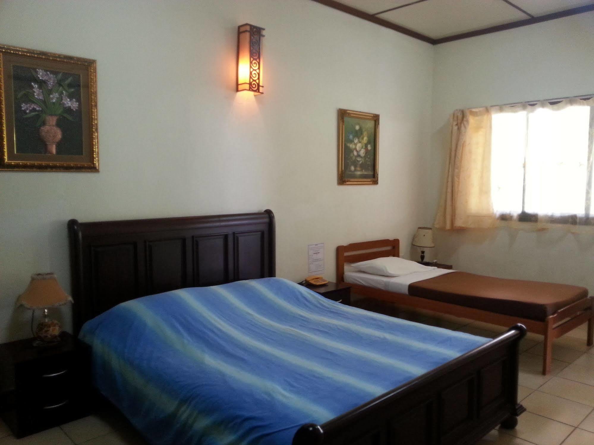 Seaside Travellers Inn Kinarut Dış mekan fotoğraf