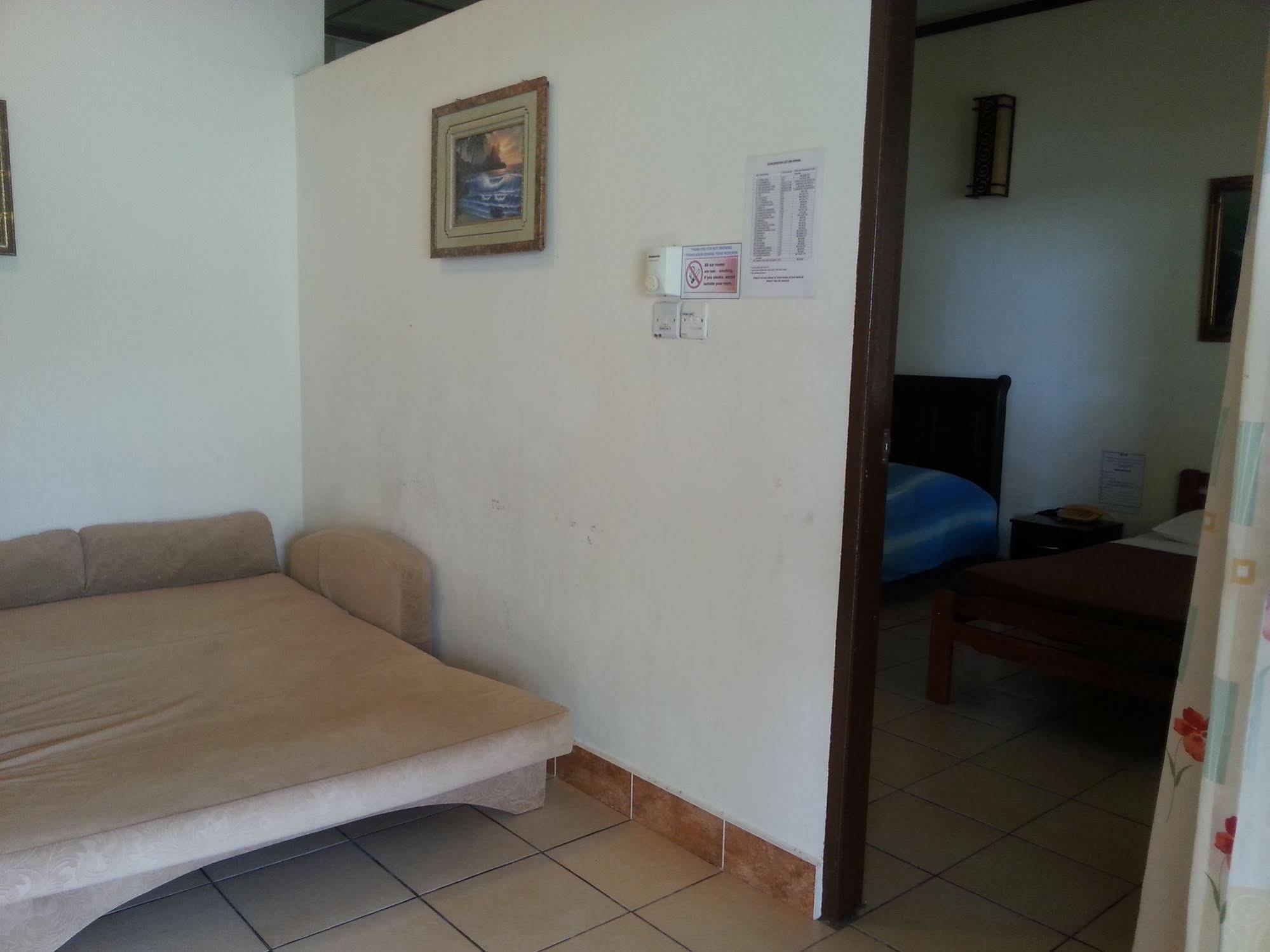 Seaside Travellers Inn Kinarut Dış mekan fotoğraf