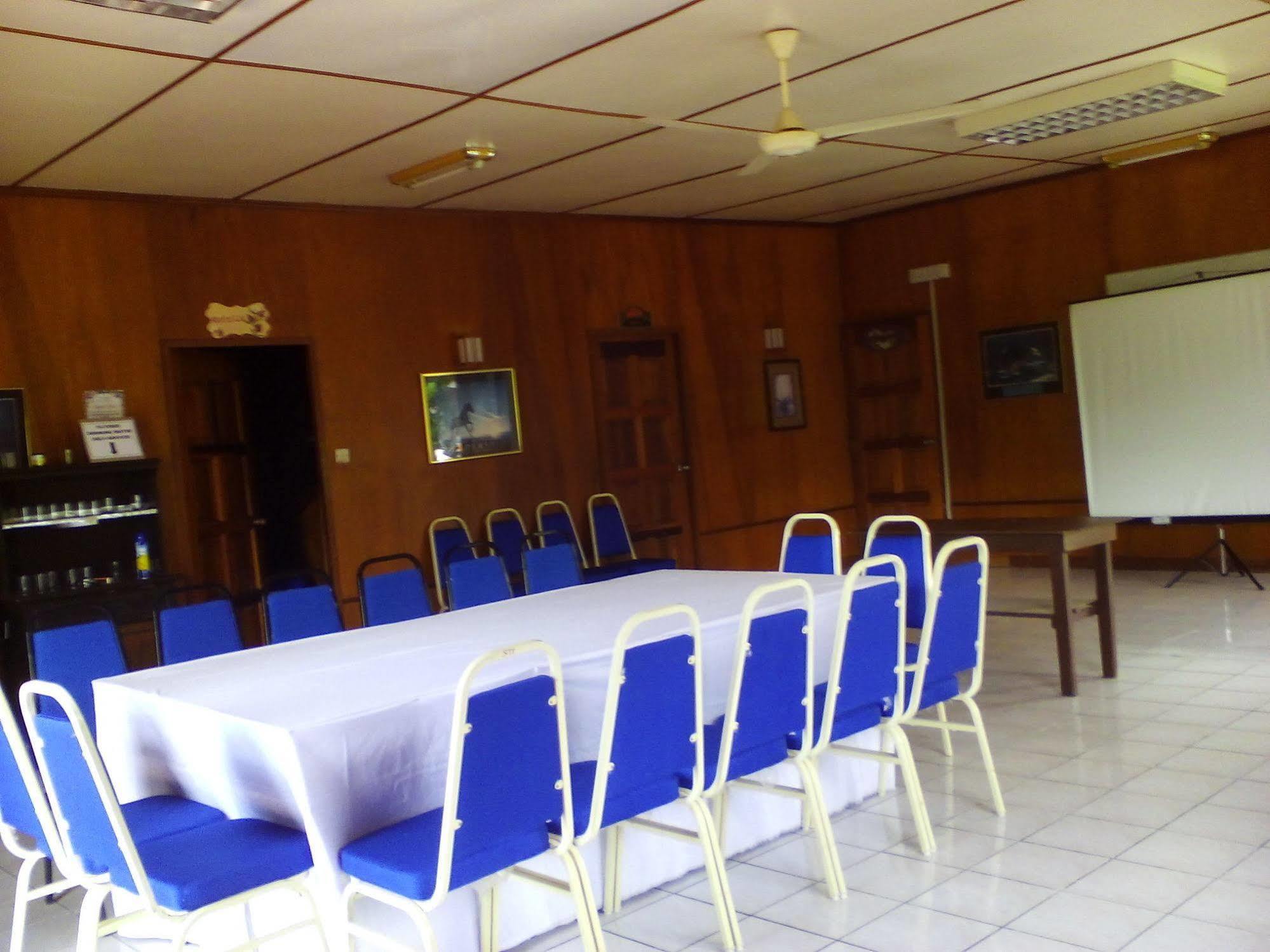 Seaside Travellers Inn Kinarut Dış mekan fotoğraf