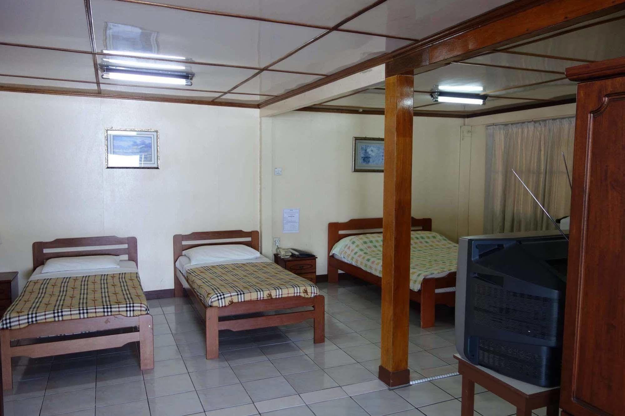 Seaside Travellers Inn Kinarut Dış mekan fotoğraf