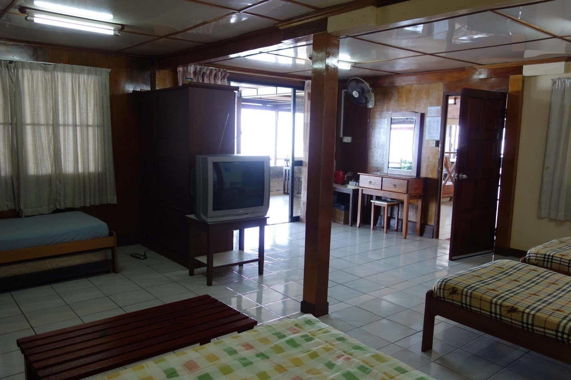 Seaside Travellers Inn Kinarut Dış mekan fotoğraf