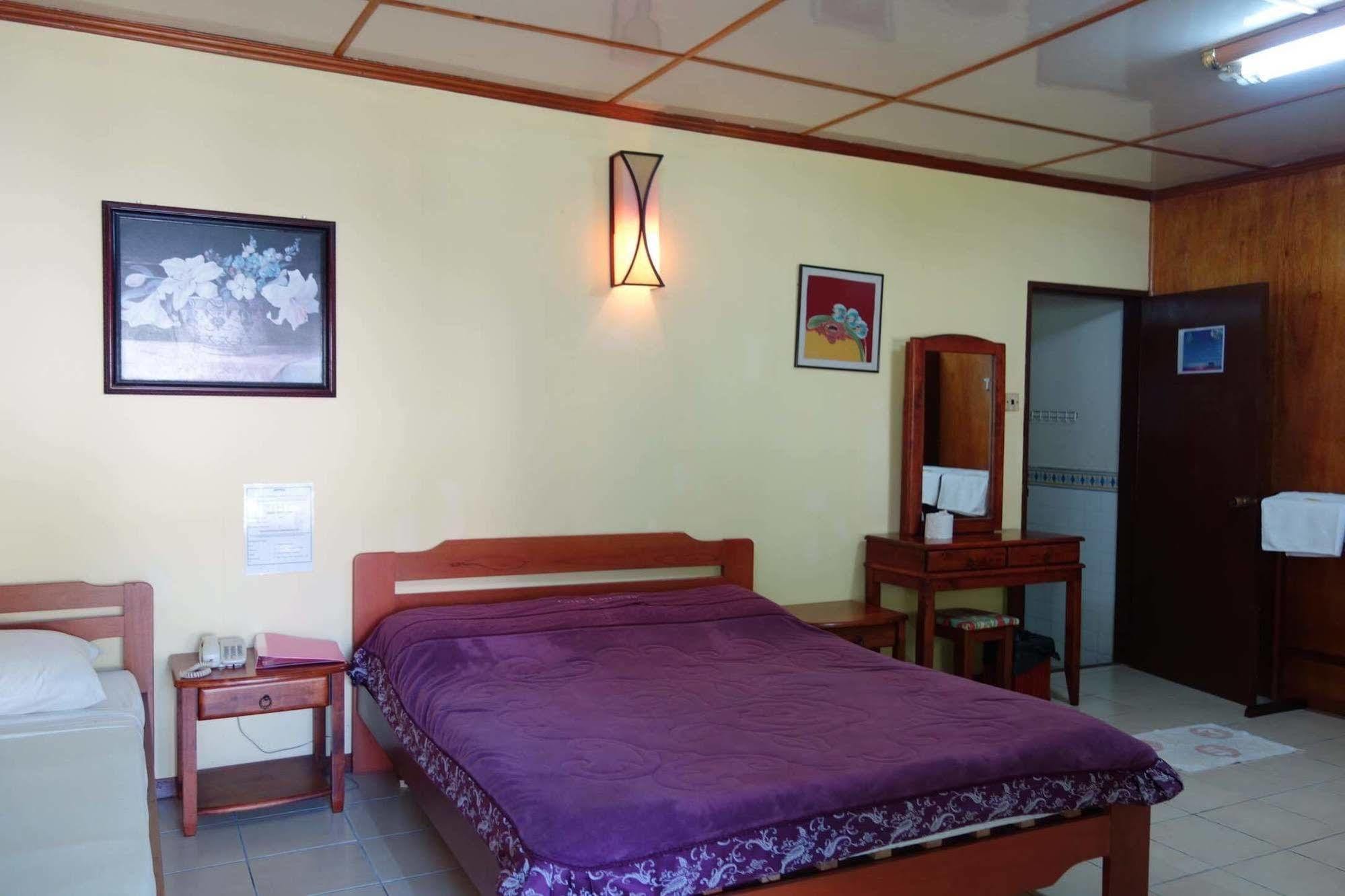 Seaside Travellers Inn Kinarut Dış mekan fotoğraf